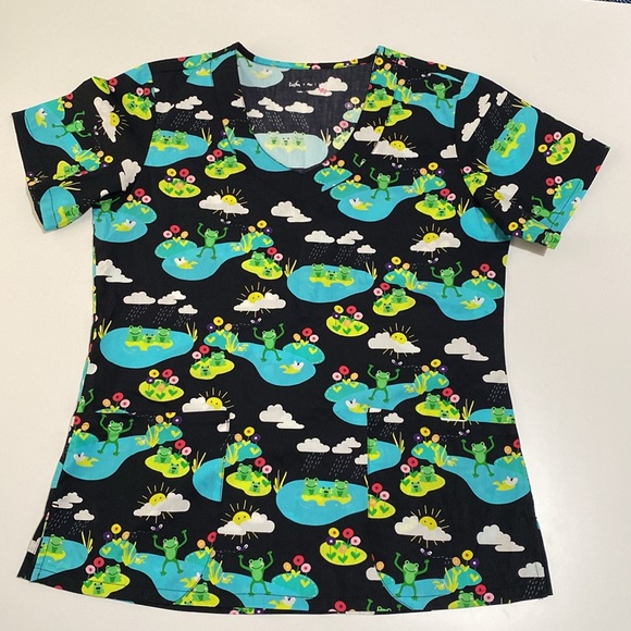 Tasha & Me Scrub Top - Picture 11 of 11